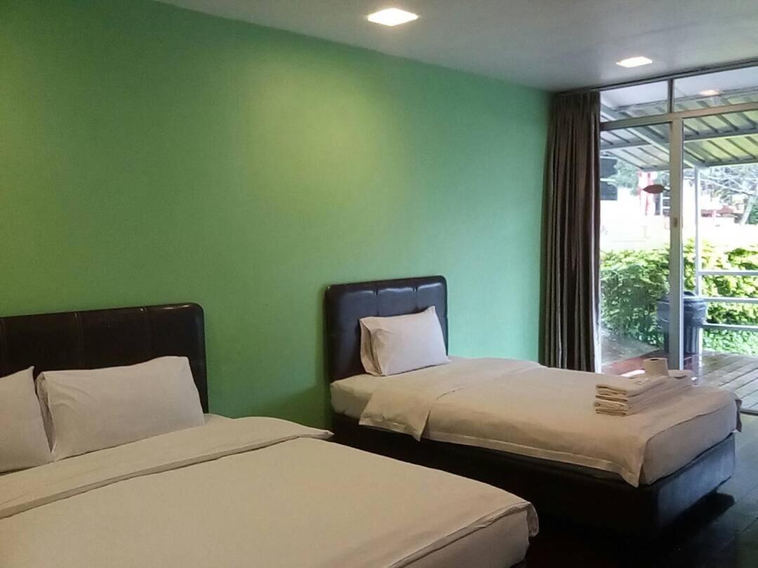 J Residence Kundasang Экстерьер фото