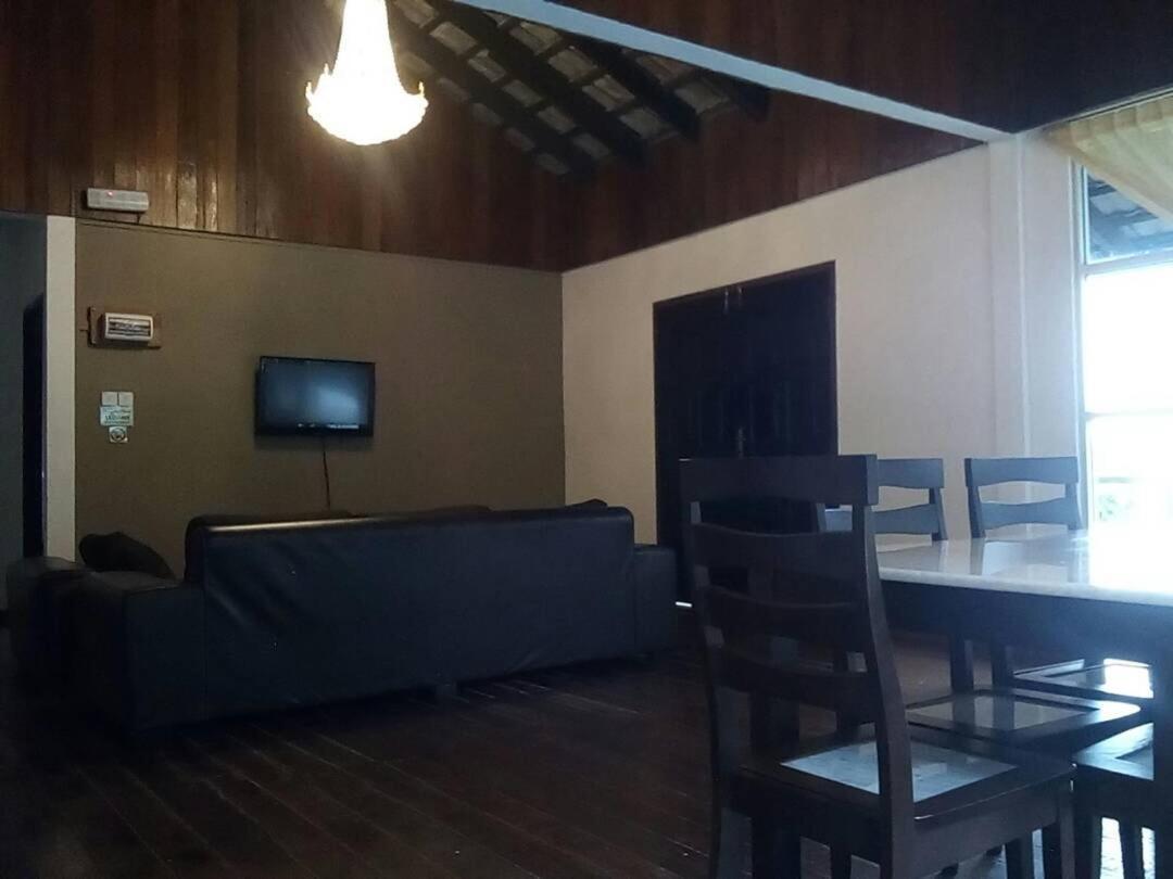 J Residence Kundasang Экстерьер фото