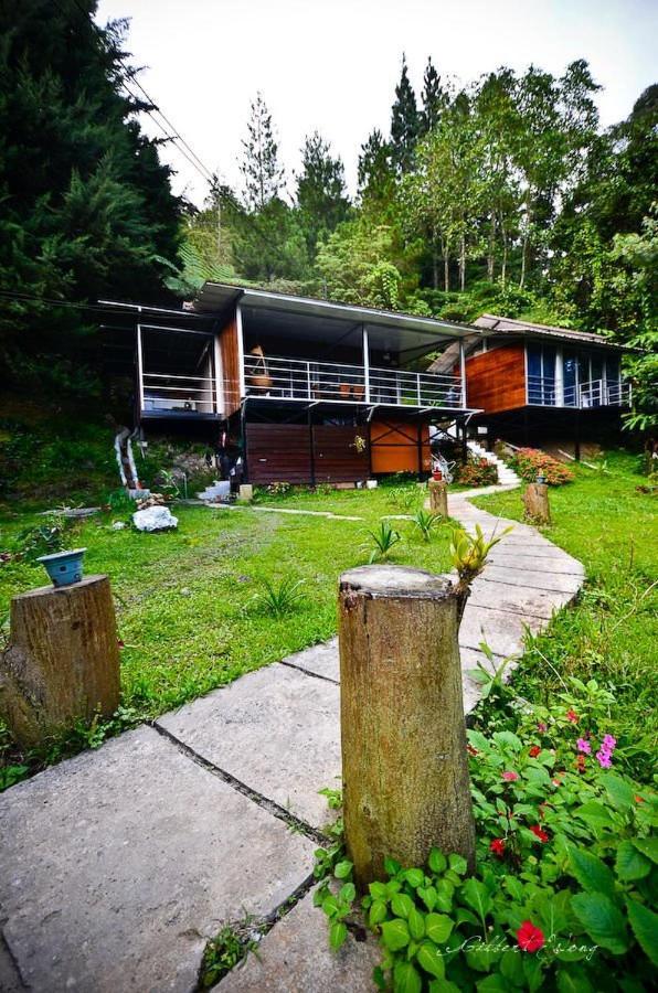J Residence Kundasang Экстерьер фото