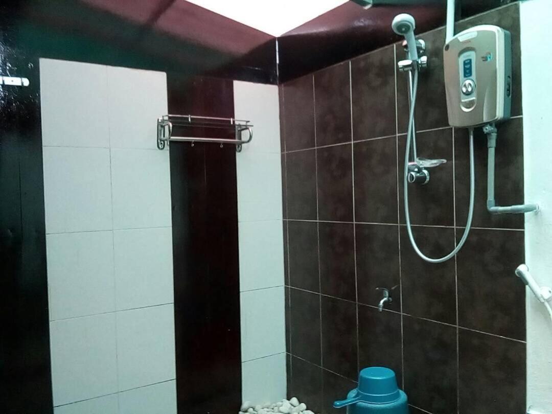 J Residence Kundasang Номер фото