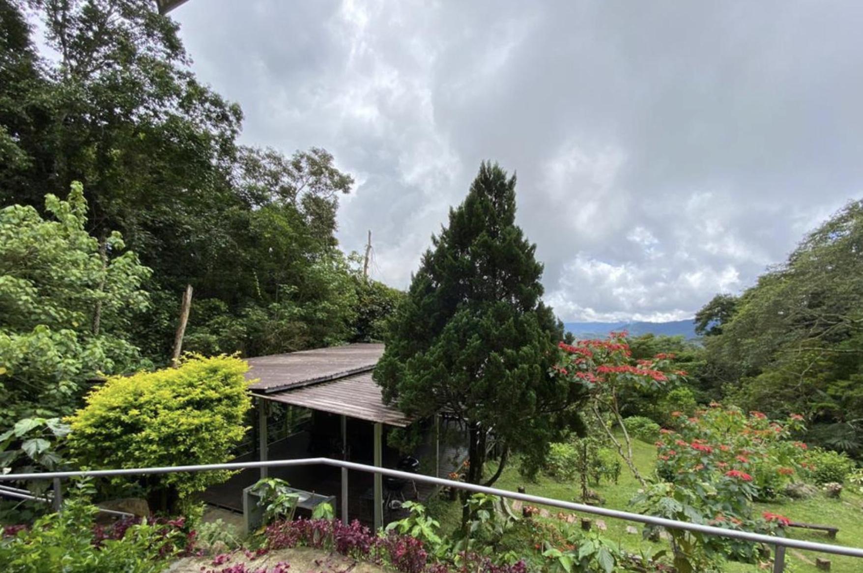 J Residence Kundasang Экстерьер фото