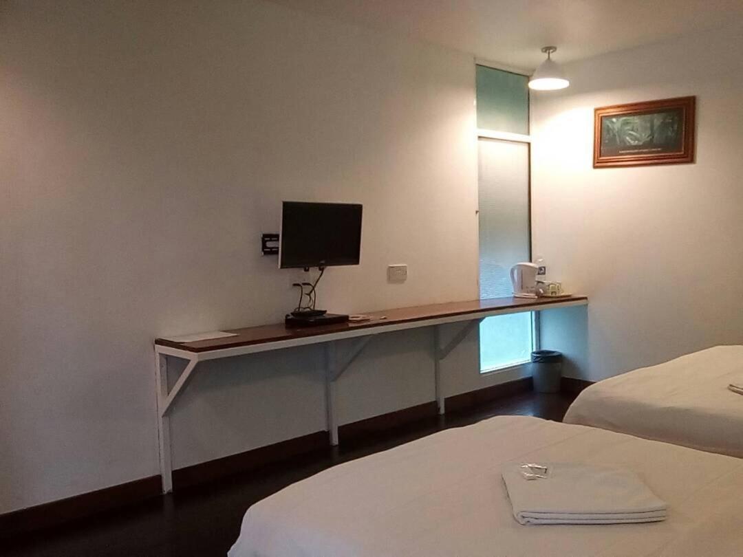 J Residence Kundasang Номер фото
