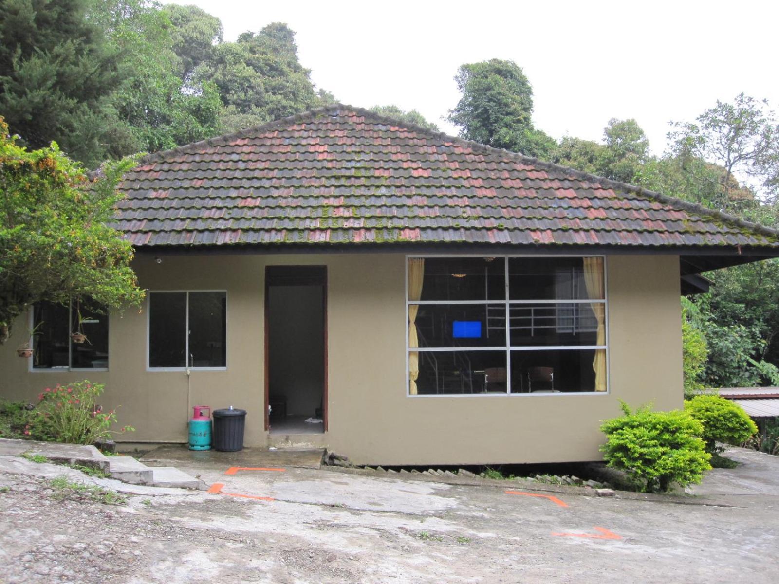 J Residence Kundasang Номер фото
